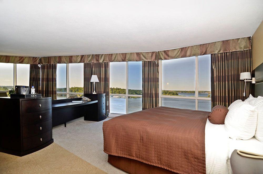 Clarion Lakeside Inn & Conference Centre Kenora Room photo