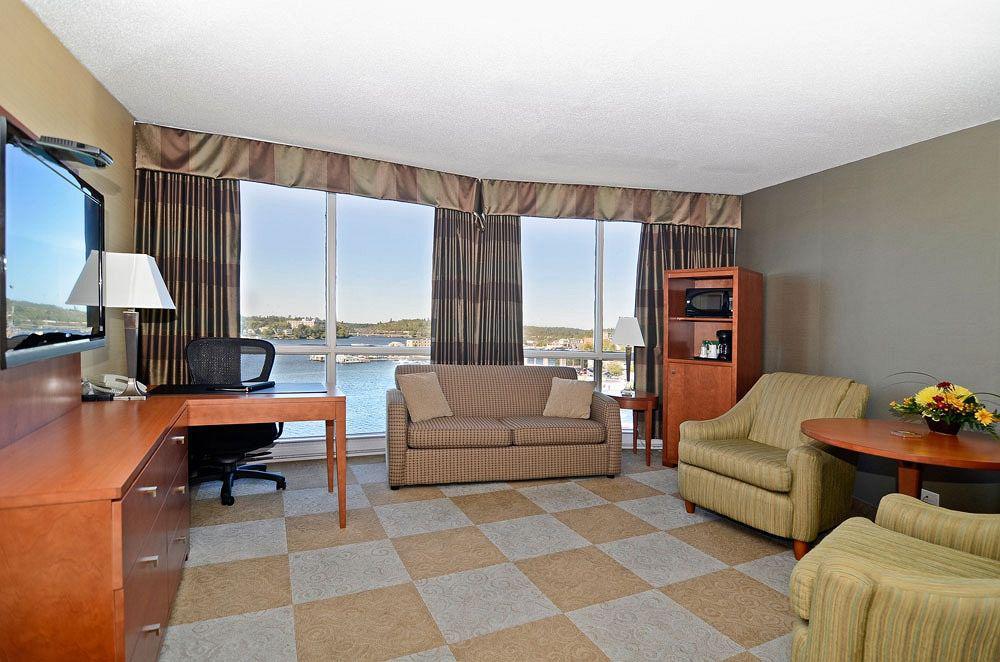 Clarion Lakeside Inn & Conference Centre Kenora Room photo